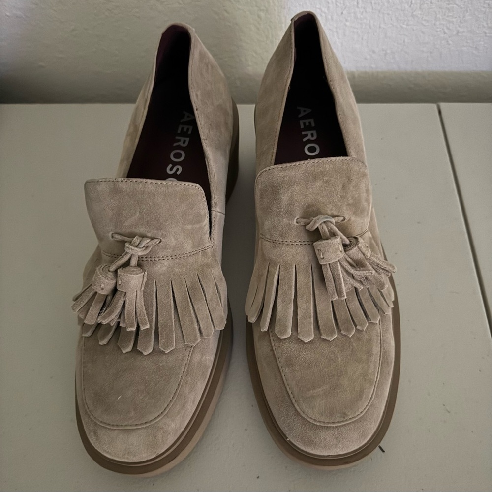 AEROSOLES Gibes Tan Suede Tassel Accent Stacked Heel Loafers Women’s Size 10 - Picture 5 of 10